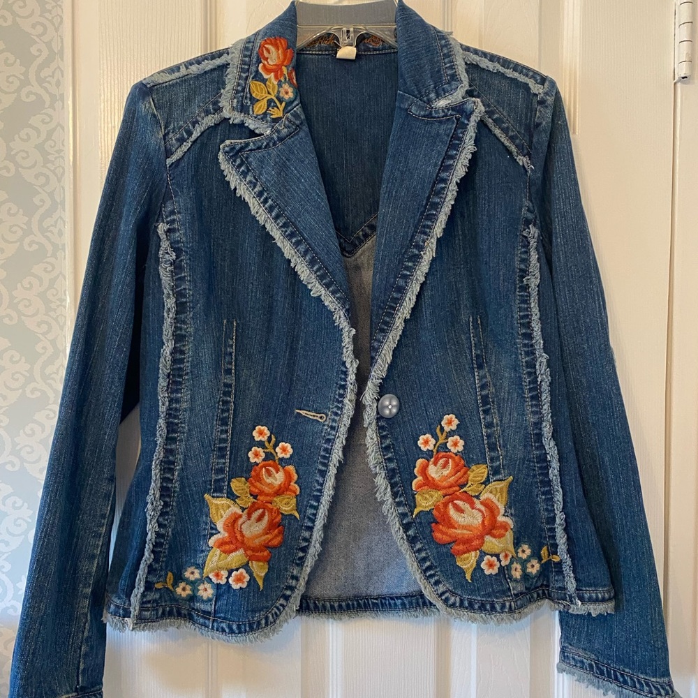 Kitit beautiful vintage embroidered ,denim jacket,  size medium ,very good cond.